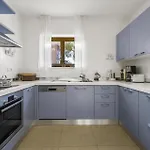Holiday home 4 Bedroom Cozy In *