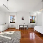4 Bedroom Cozy In Holiday home