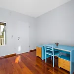 4 Bedroom Cozy In