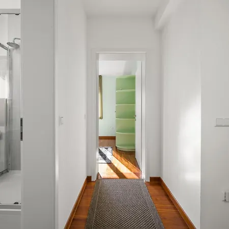 Σπίτι διακοπών 4 Bedroom Cozy In *