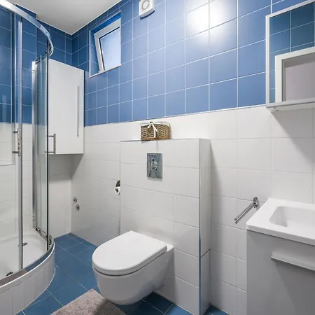 4 Bedroom Cozy In Holiday home Vodice