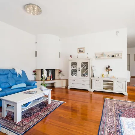 4 Bedroom Cozy In * Vodice