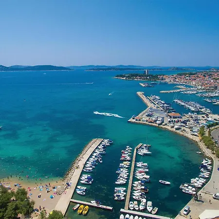 Holiday home 4 Bedroom Cozy In Vodice