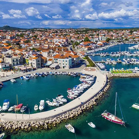 4 Bedroom Cozy In Holiday home Vodice