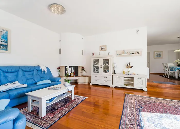 4 Bedroom Cozy In * 沃迪切