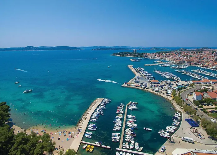 Сasa de vacaciones 4 Bedroom Cozy In Vodice
