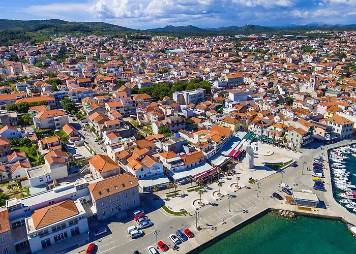 4 Bedroom Cozy In Vodice